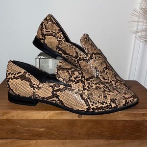 ZARA TRAFALUC FAUX SNAKESKIN FLATS SZ 39 New without box